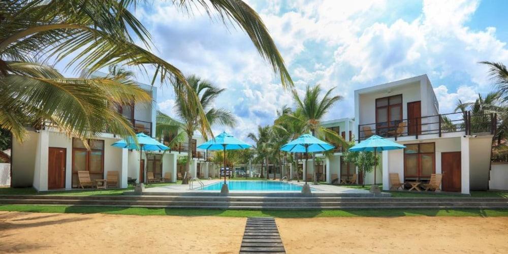 Arugambay Roccos Hotel อารูกัมเบย์ ภายนอก รูปภาพ
