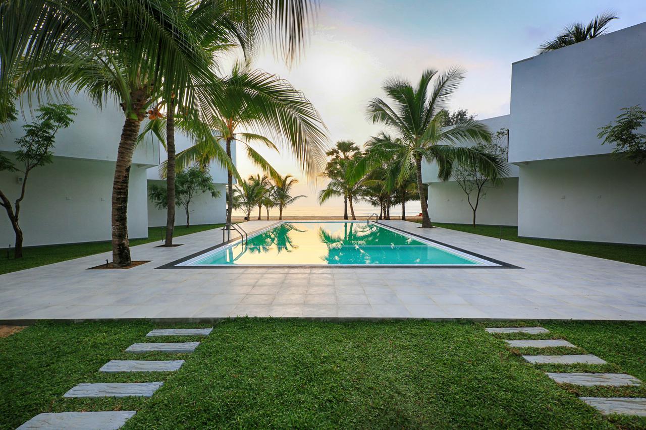 Arugambay Roccos Hotel อารูกัมเบย์ ภายนอก รูปภาพ